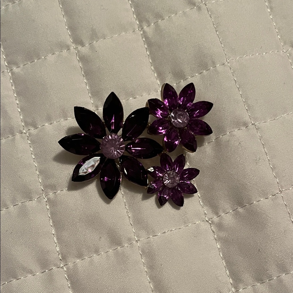 Vintage Elegant Purple Floral Brooch